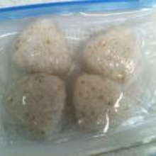 qに ごま塩焼きおにぎり レシピ 作り方 By Ringyt りん 楽天レシピ qに ごま塩焼きおにぎり レシピ 作り方 By Ringyt りん 楽天レシピ